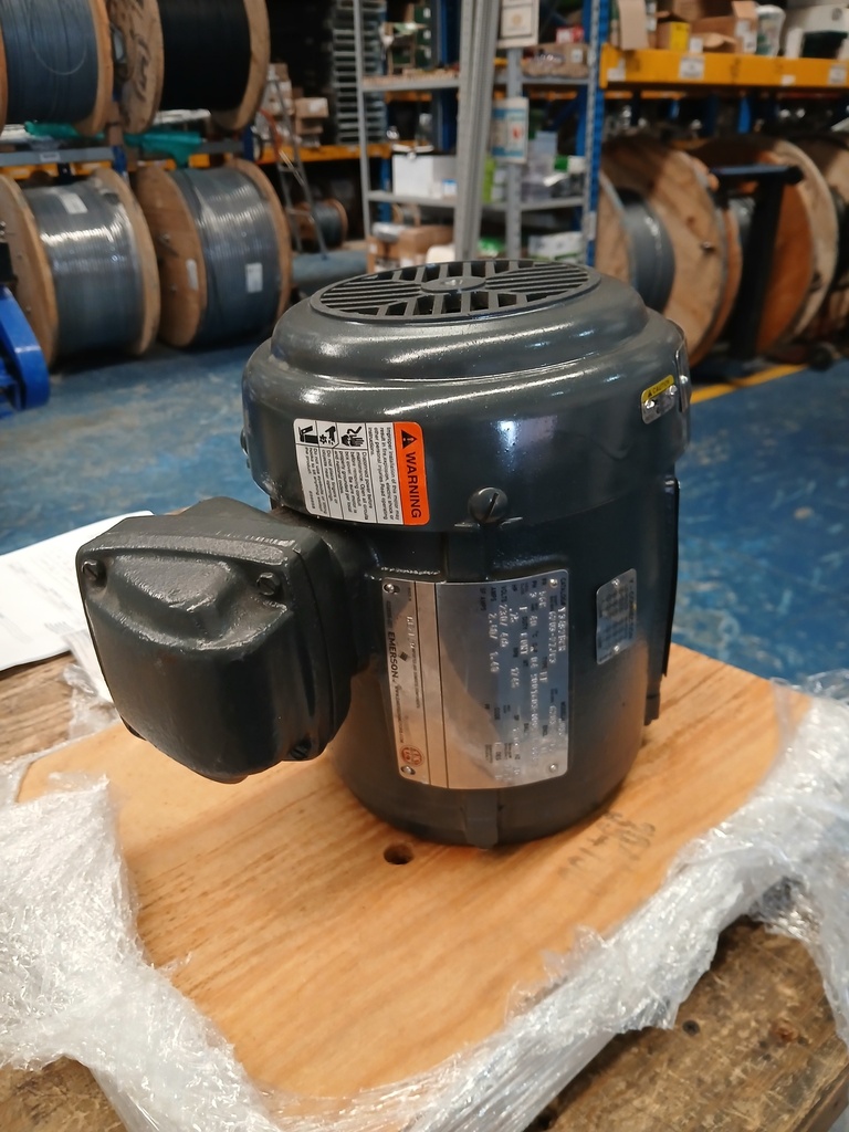 [MUS0.754PAPECB] MOTOR ELEC. TRIF 0.75HP 1800RPM APE C/BD